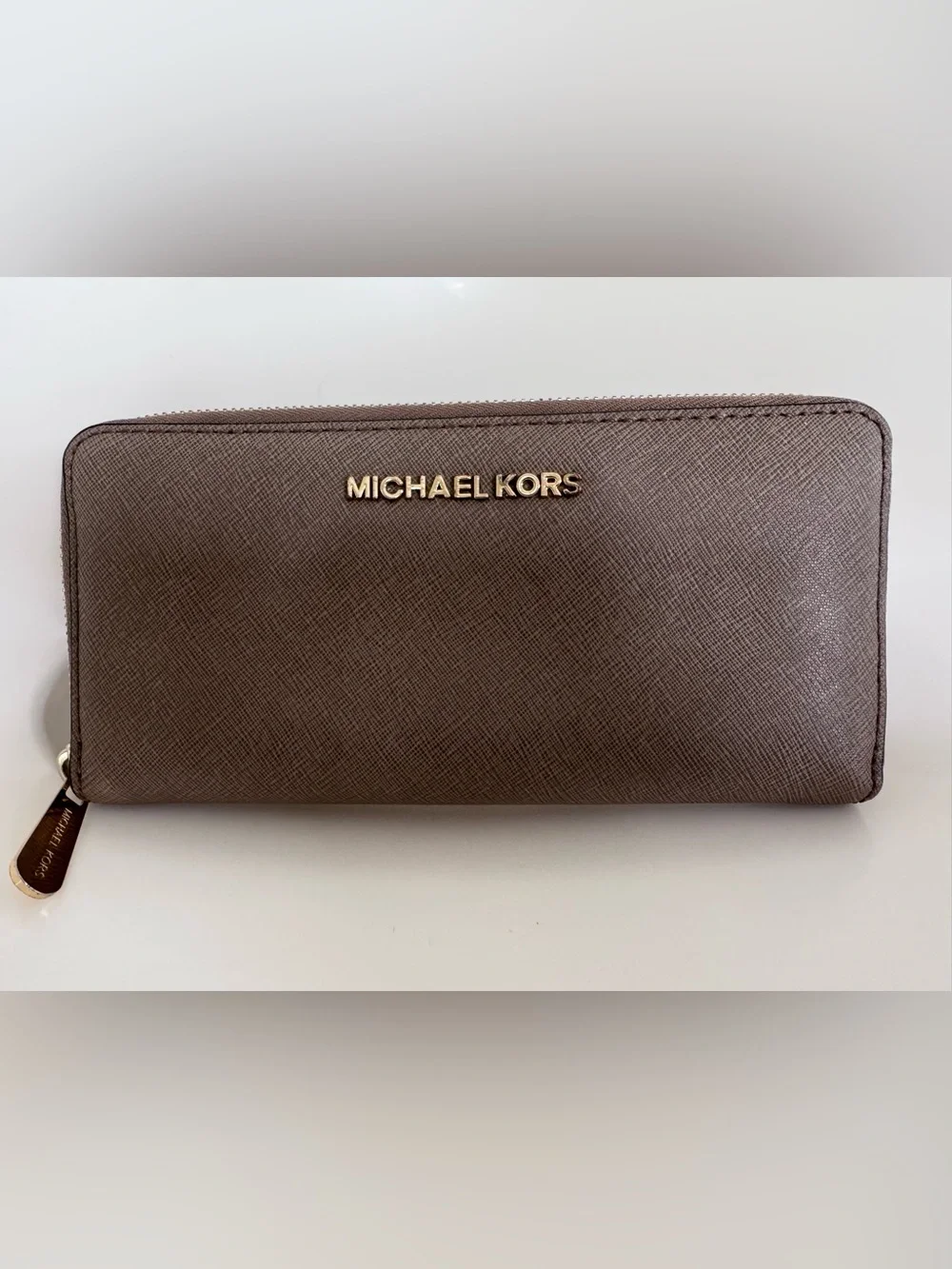Michael Kors Jet Set Travel Saffiano Leather Zip Around Continental Wallet Taupe